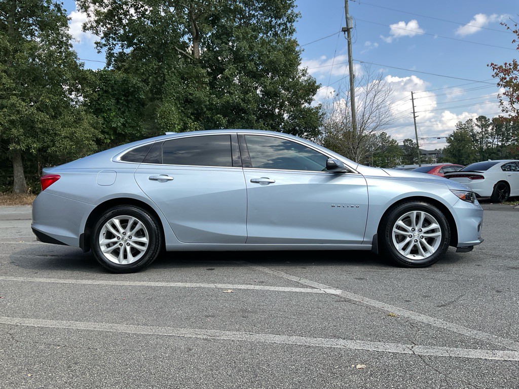 2017 Chevrolet Malibu Image 4
