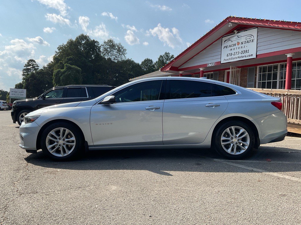 2017 Chevrolet Malibu Image 8