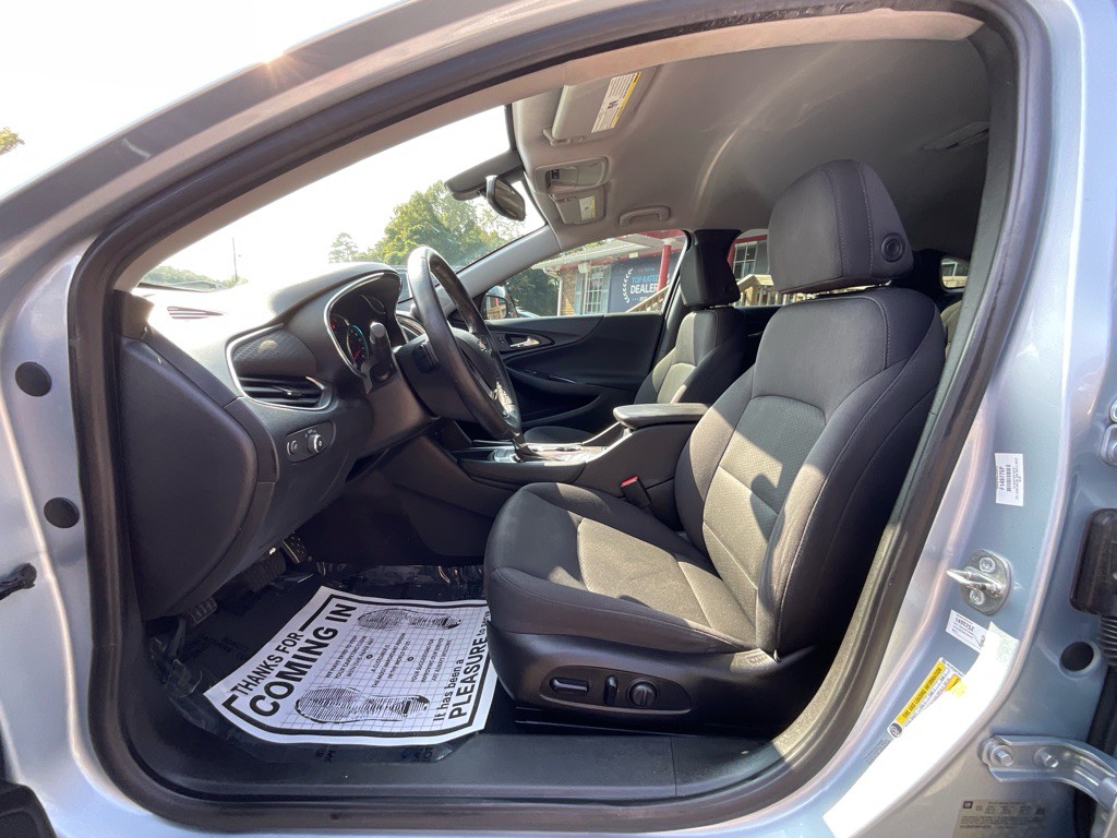 2017 Chevrolet Malibu Image 15
