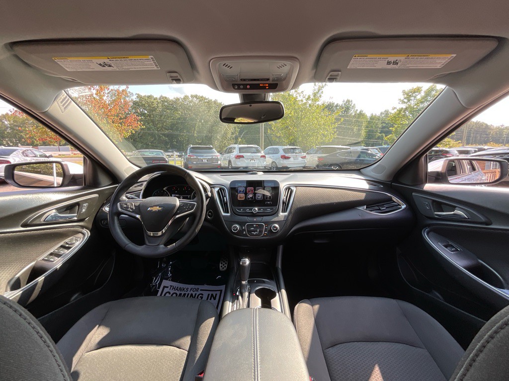 2017 Chevrolet Malibu Image 21