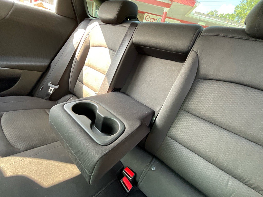2017 Chevrolet Malibu Image 34