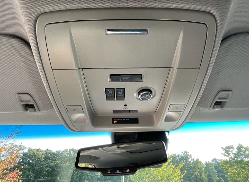 2016 Chevrolet Tahoe Image 25