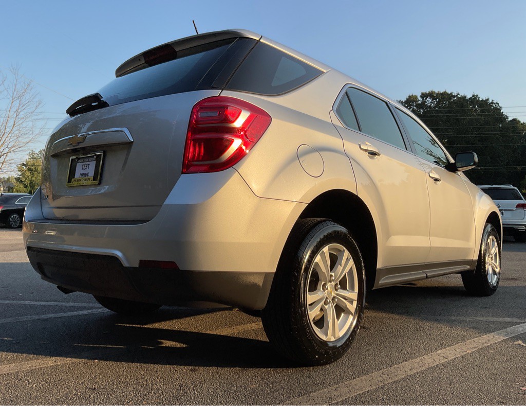 2017 Chevrolet Equinox Image 5