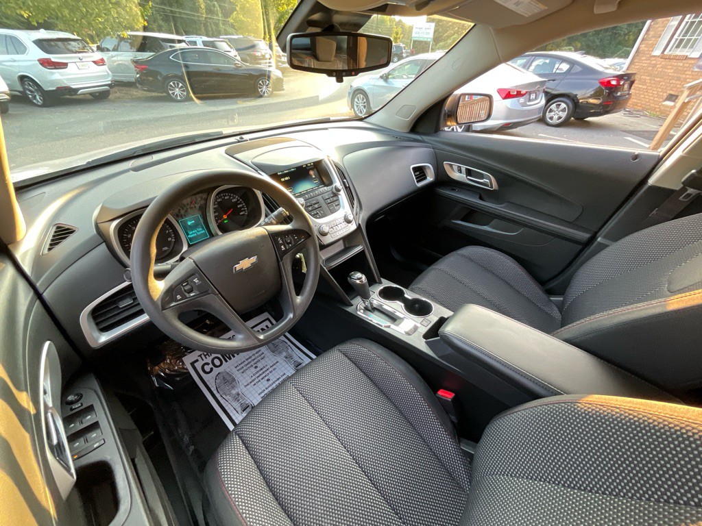 2017 Chevrolet Equinox Image 12