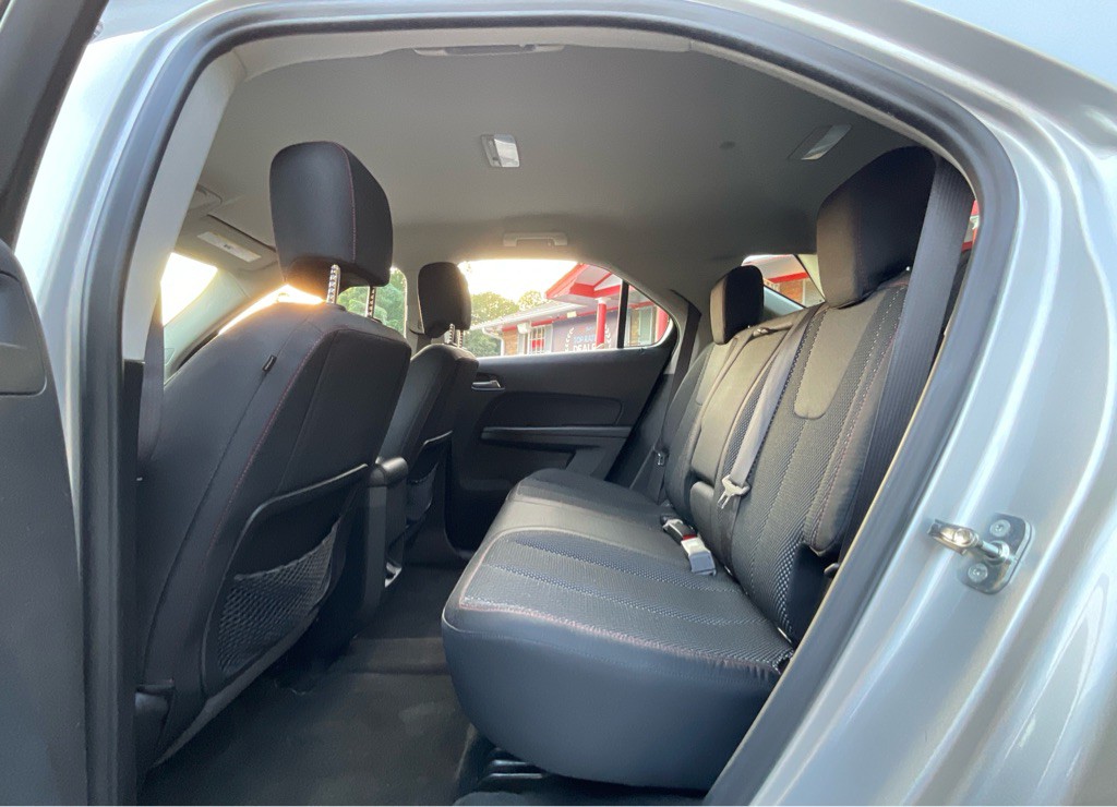 2017 Chevrolet Equinox Image 24