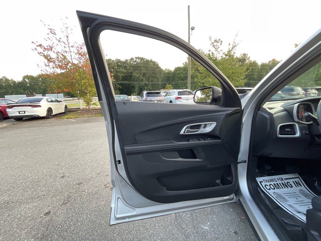 2017 Chevrolet Equinox Image 34