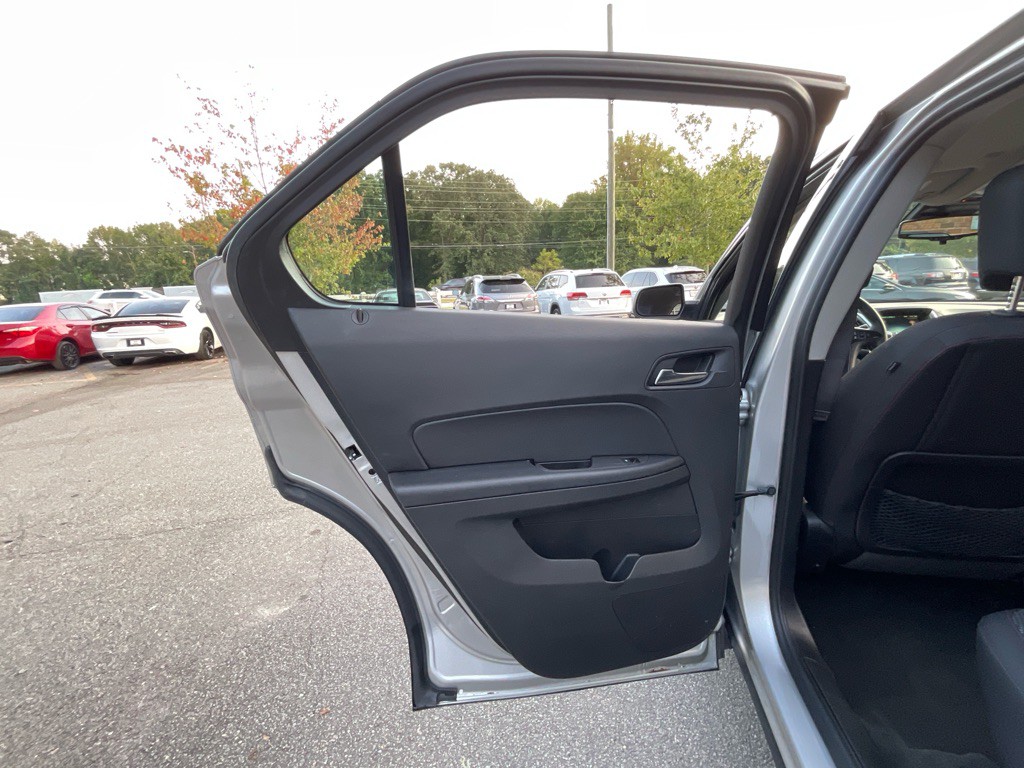 2017 Chevrolet Equinox Image 35
