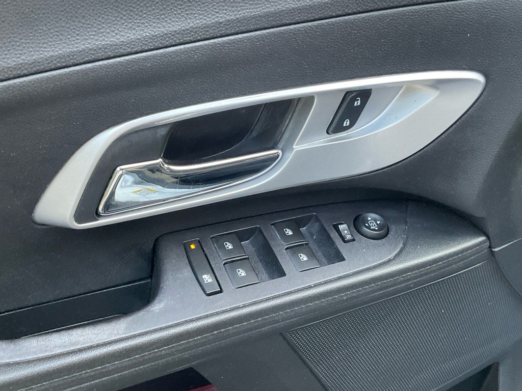 2017 Chevrolet Equinox Image 36
