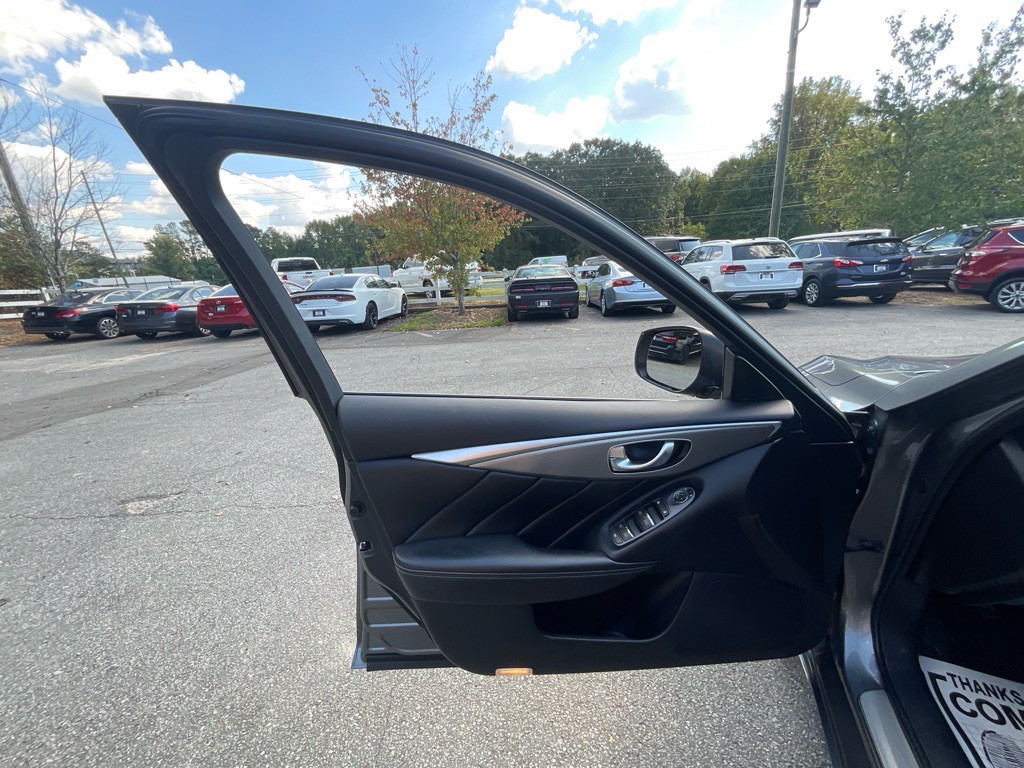 2014 INFINITI Q50 Image 39