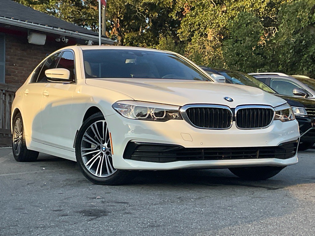 2019 BMW 5 Series Image 3