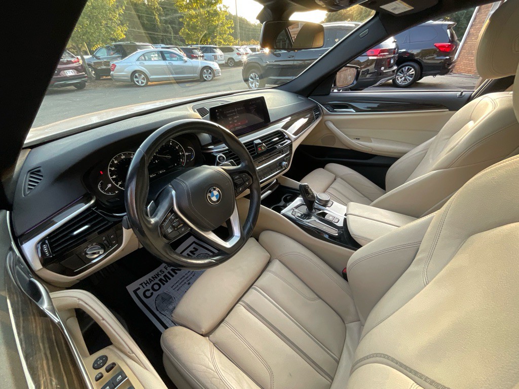 2019 BMW 5 Series Image 14