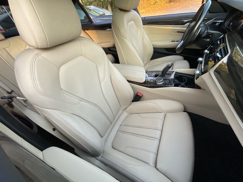 2019 BMW 5 Series Image 18