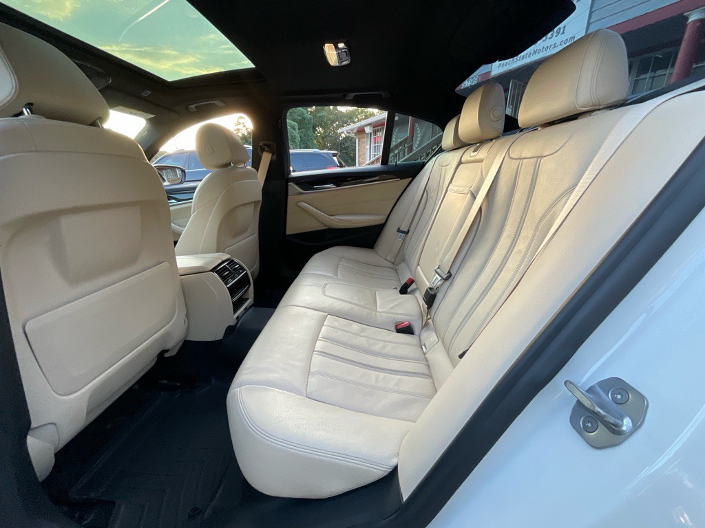 2019 BMW 5 Series Image 27