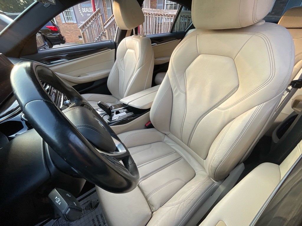 2019 BMW 5 Series Image 15