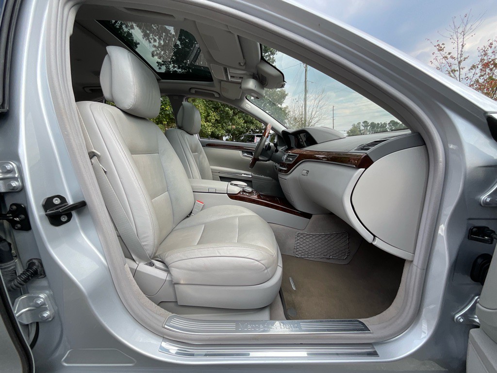 2010 Mercedes-Benz S-Class Image 15