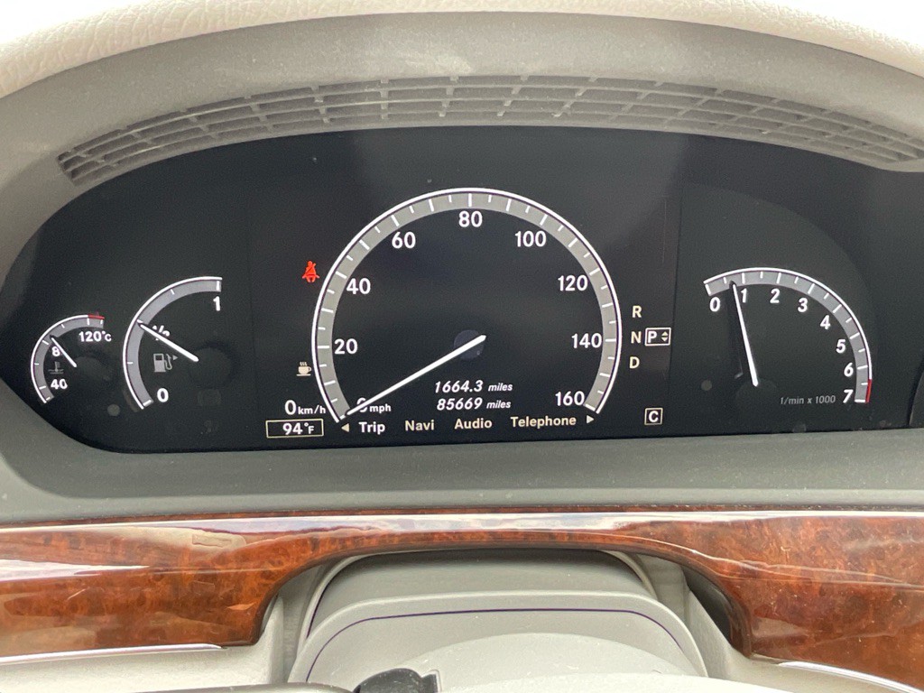 2010 Mercedes-Benz S-Class Image 24