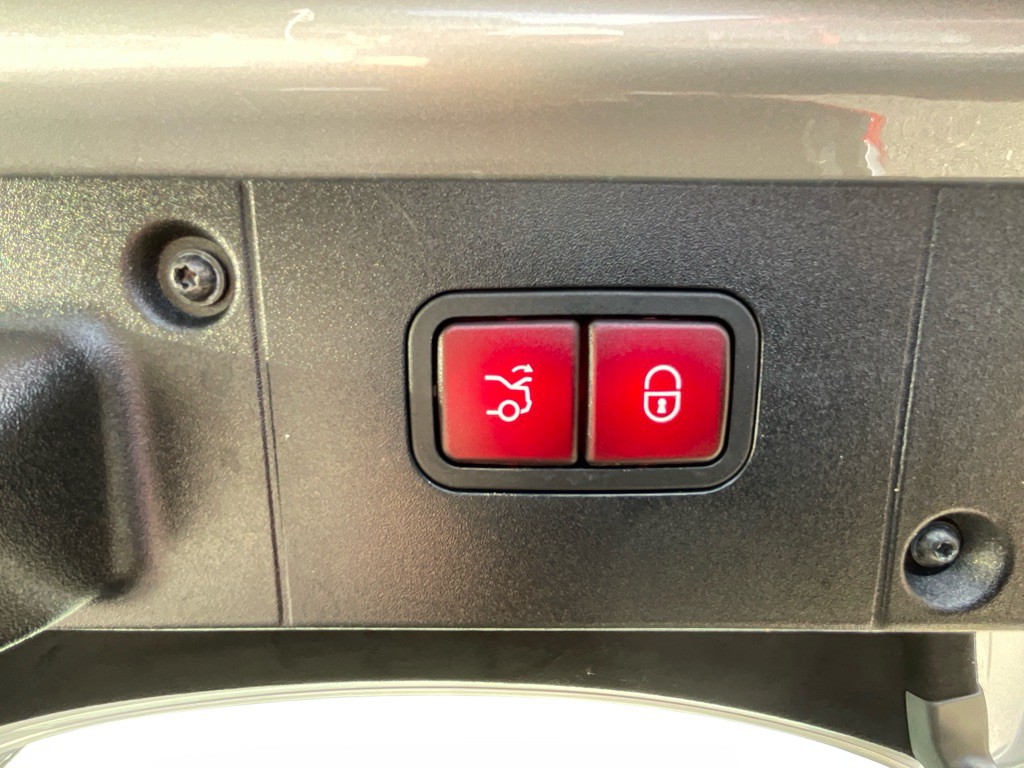 2010 Mercedes-Benz S-Class Image 38