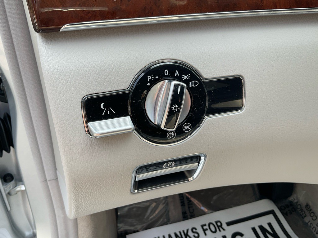 2010 Mercedes-Benz S-Class Image 42