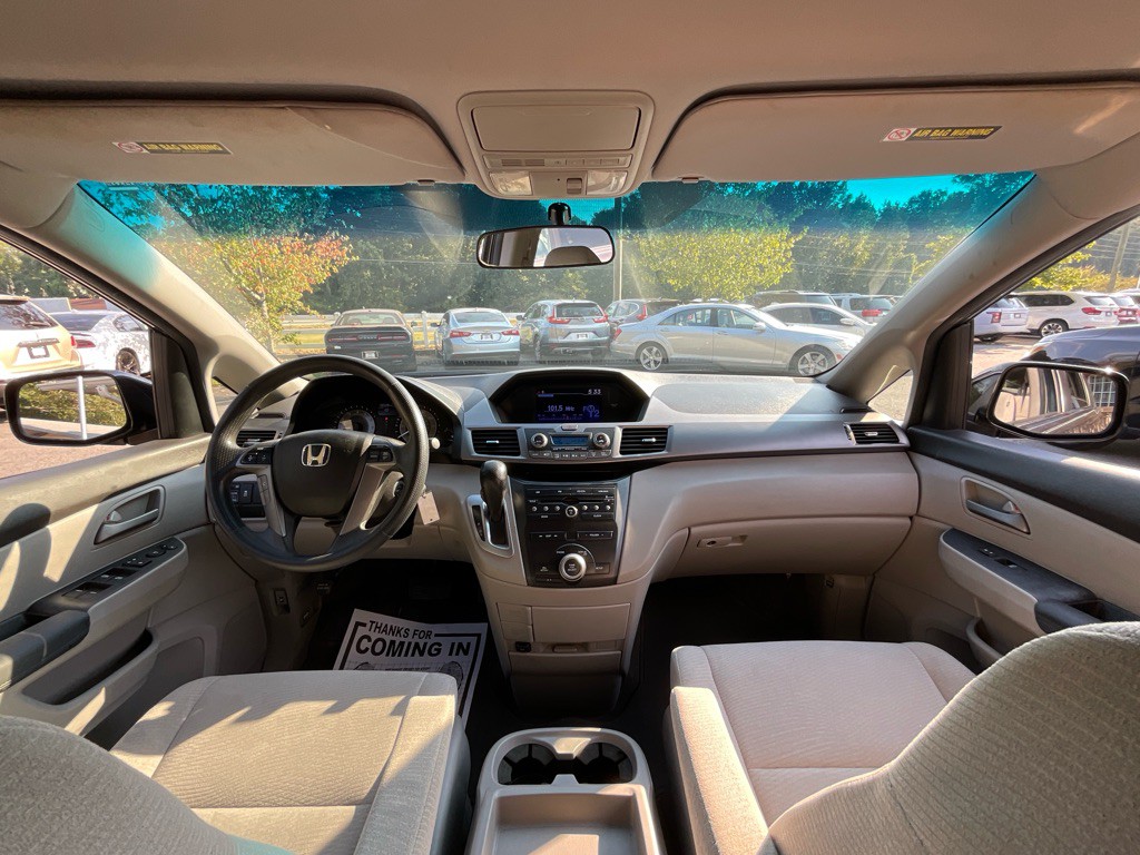 2012 Honda Odyssey Image 18