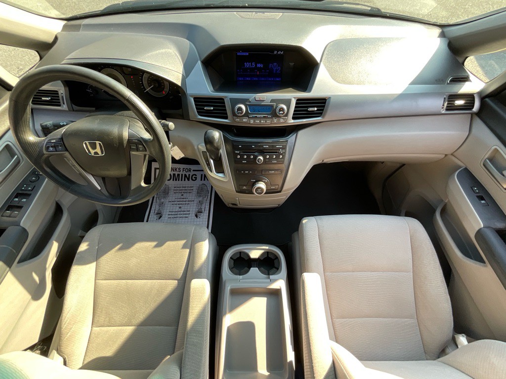 2012 Honda Odyssey Image 19