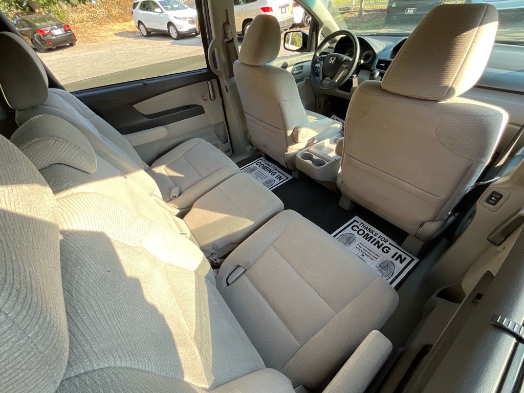 2012 Honda Odyssey Image 28