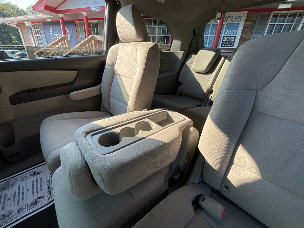 2012 Honda Odyssey Image 30