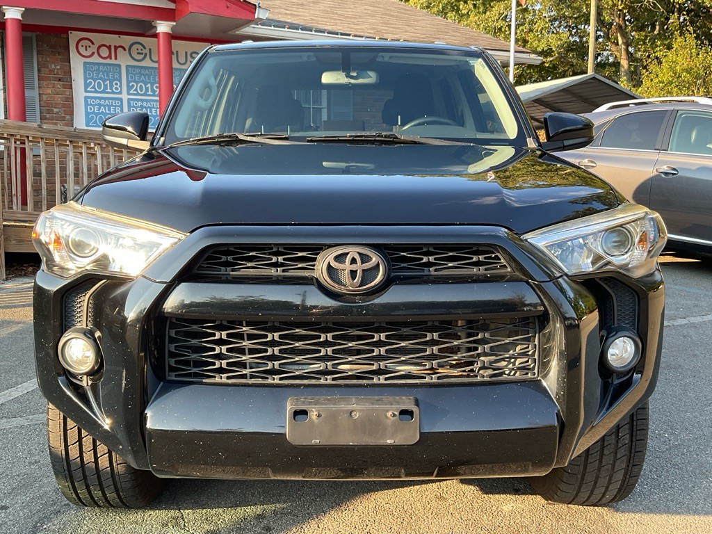 2016 Toyota 4Runner Image 2