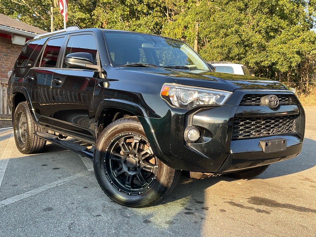 2016 Toyota 4Runner Image 3