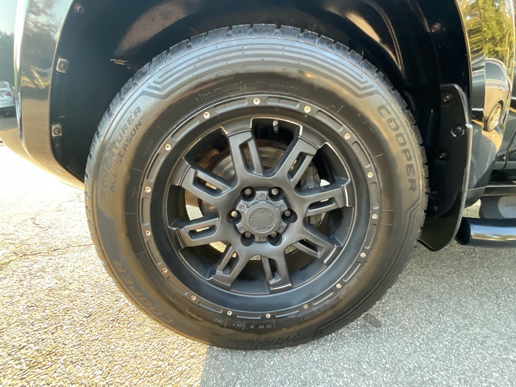 2016 Toyota 4Runner Image 9