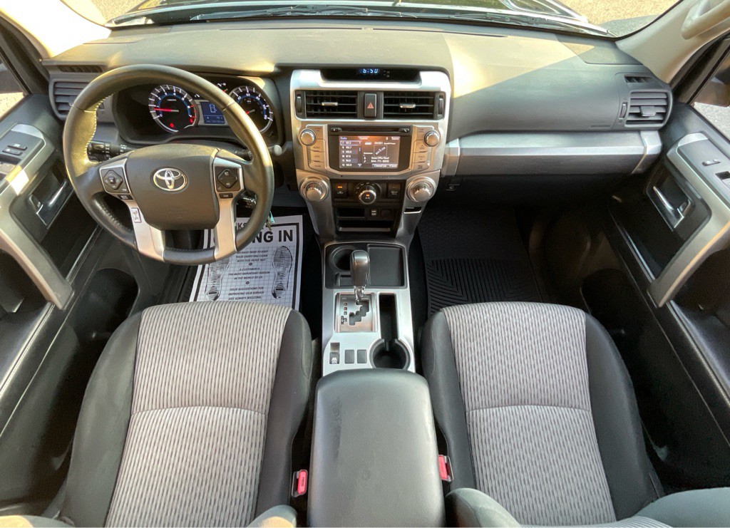 2016 Toyota 4Runner Image 18
