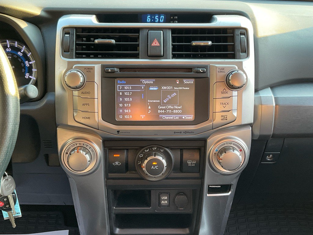 2016 Toyota 4Runner Image 19