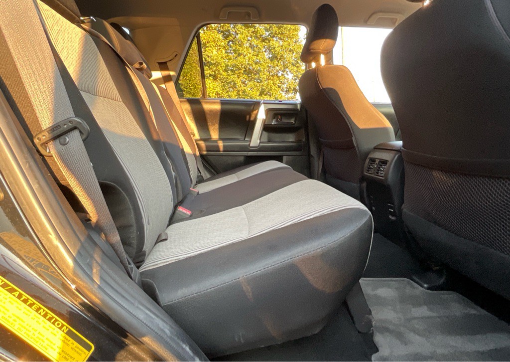 2016 Toyota 4Runner Image 26