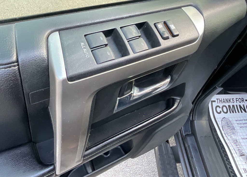 2016 Toyota 4Runner Image 35