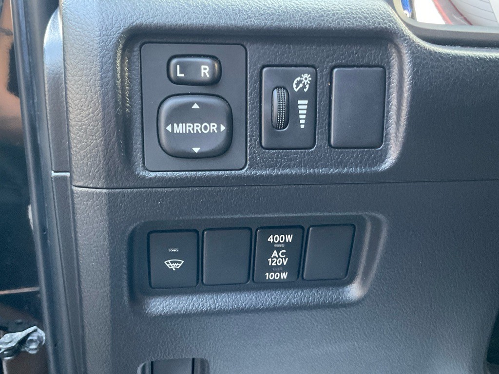 2016 Toyota 4Runner Image 36