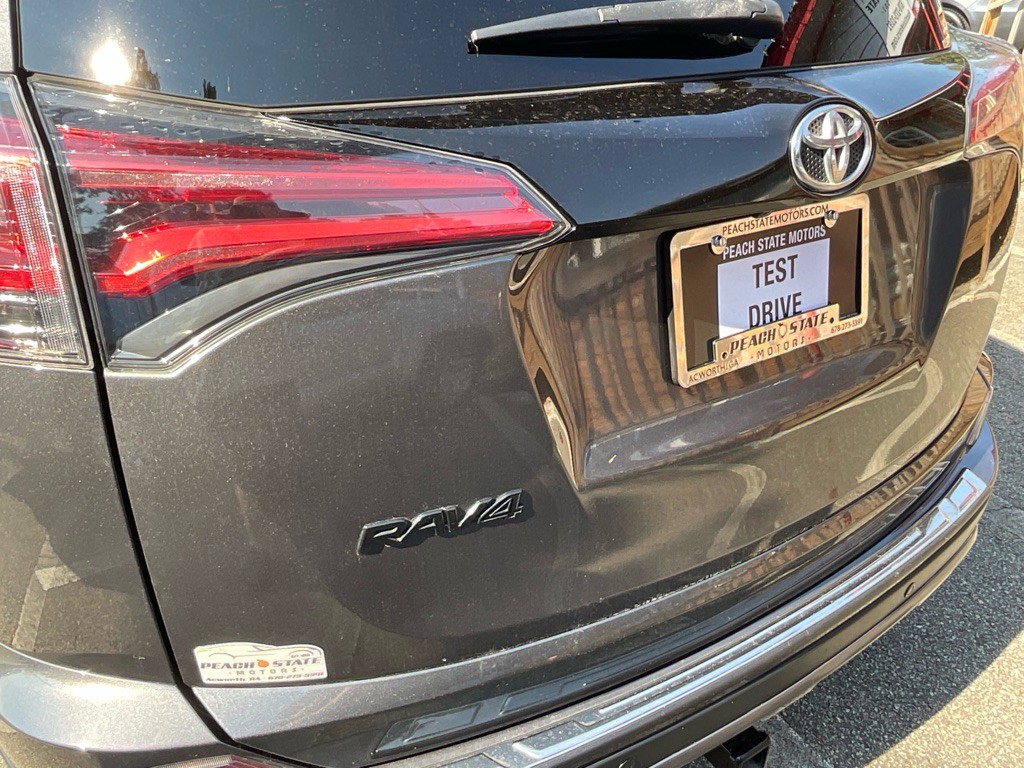 2018 Toyota Rav4 Image 9