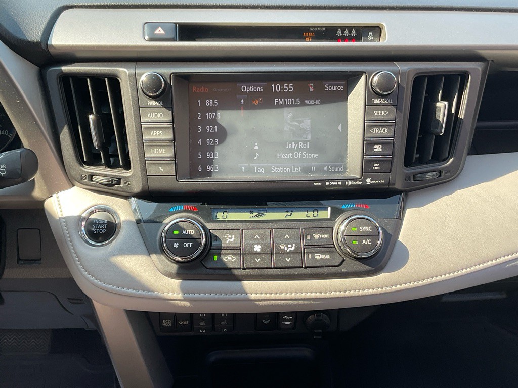 2018 Toyota Rav4 Image 19