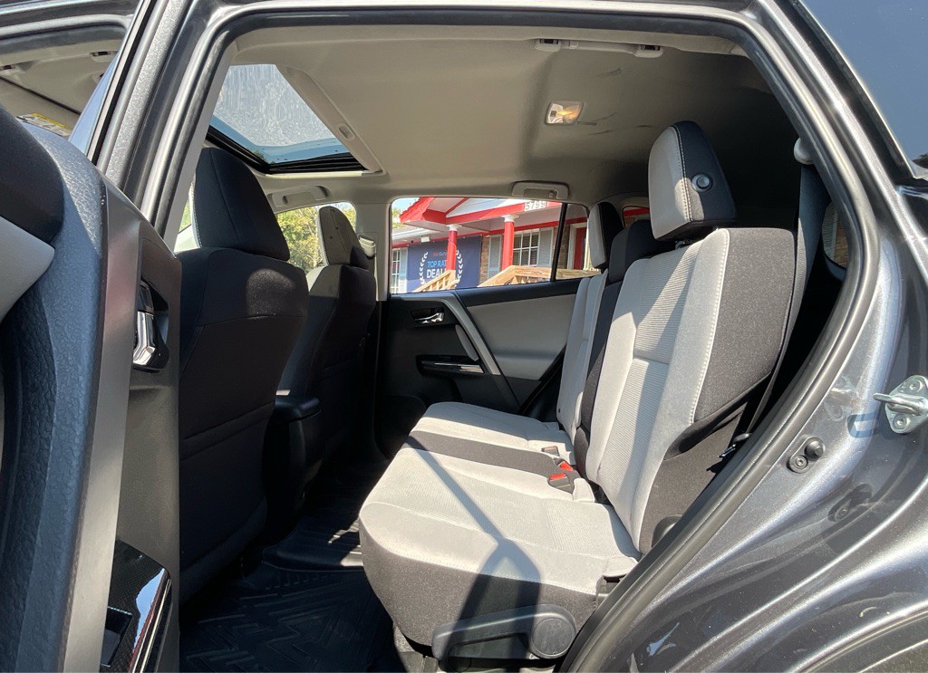 2018 Toyota Rav4 Image 24