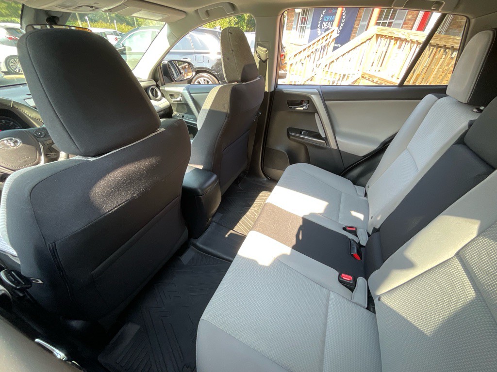 2018 Toyota Rav4 Image 25