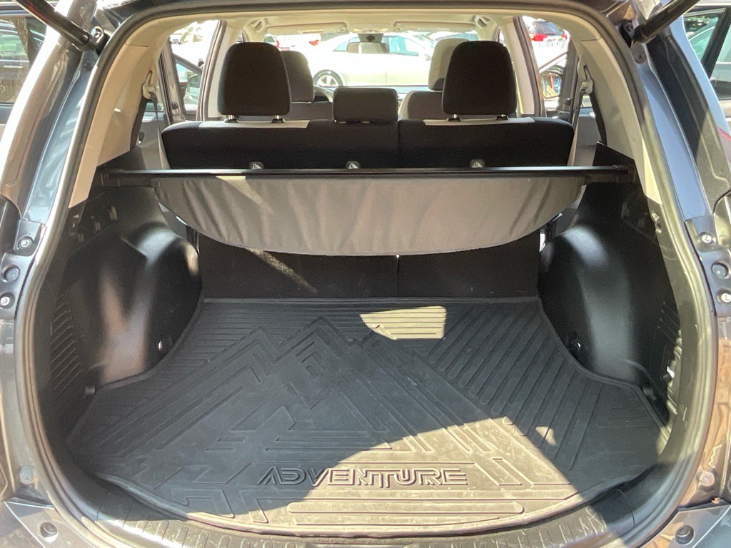 2018 Toyota Rav4 Image 32