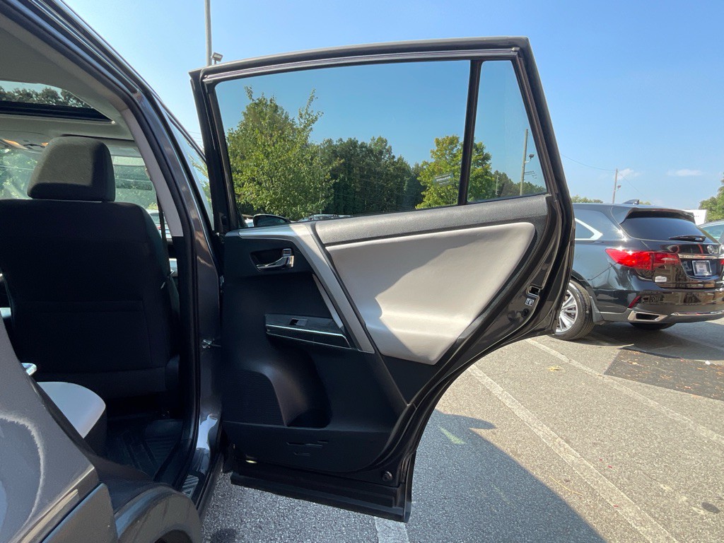 2018 Toyota Rav4 Image 38