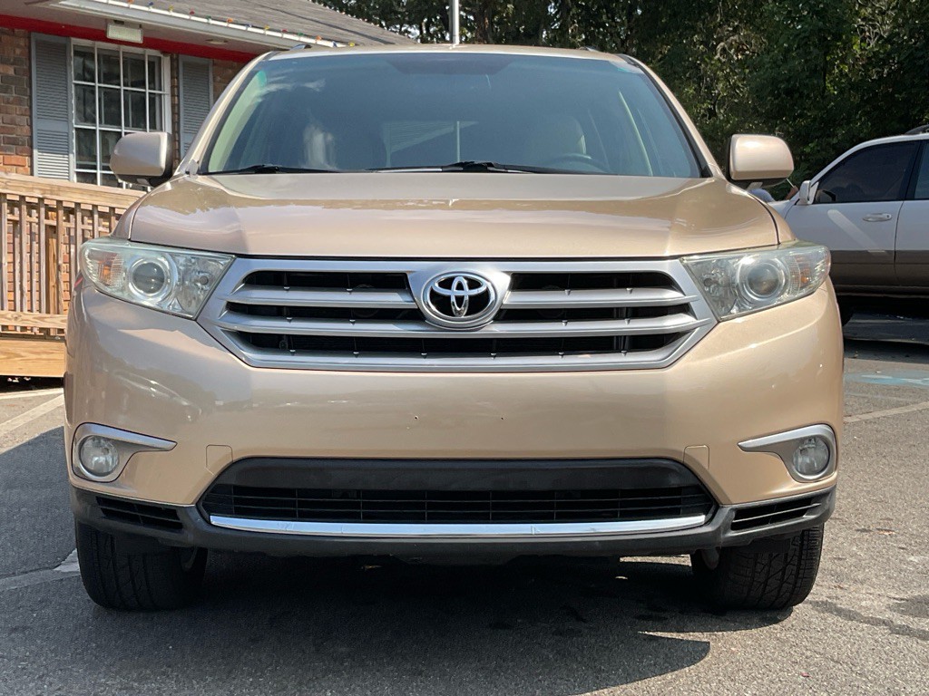 2013 Toyota Highlander Image 2