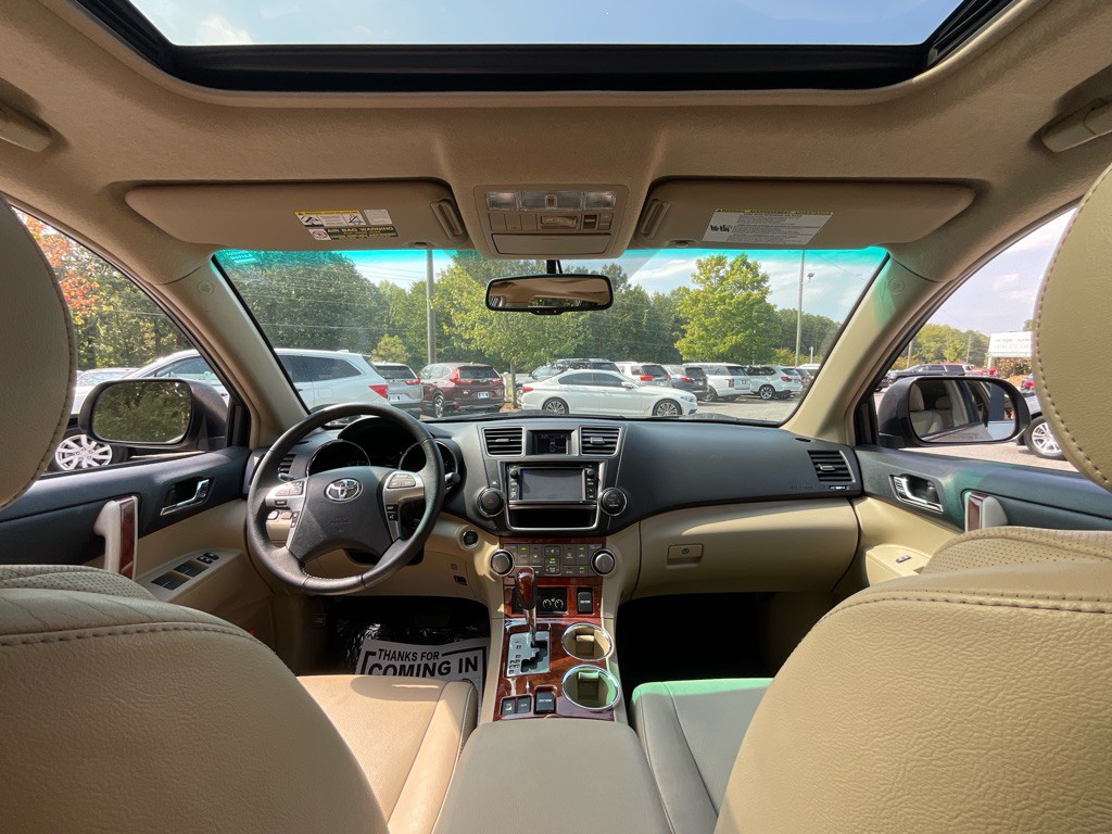 2013 Toyota Highlander Image 18