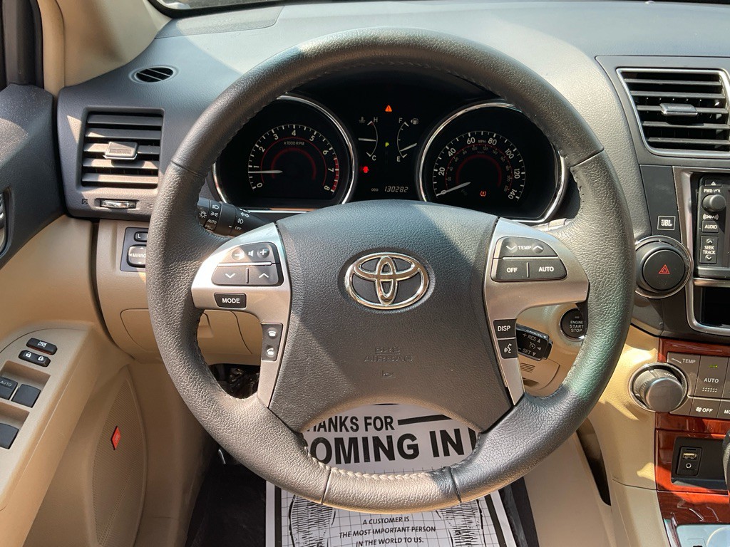 2013 Toyota Highlander Image 21