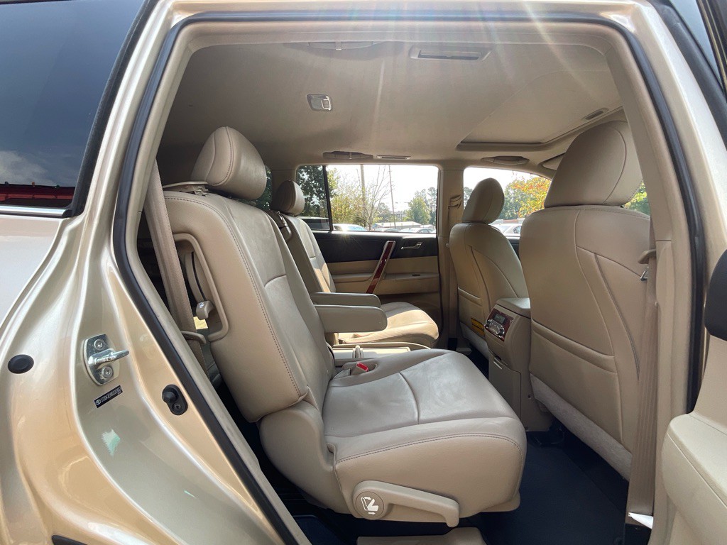 2013 Toyota Highlander Image 29