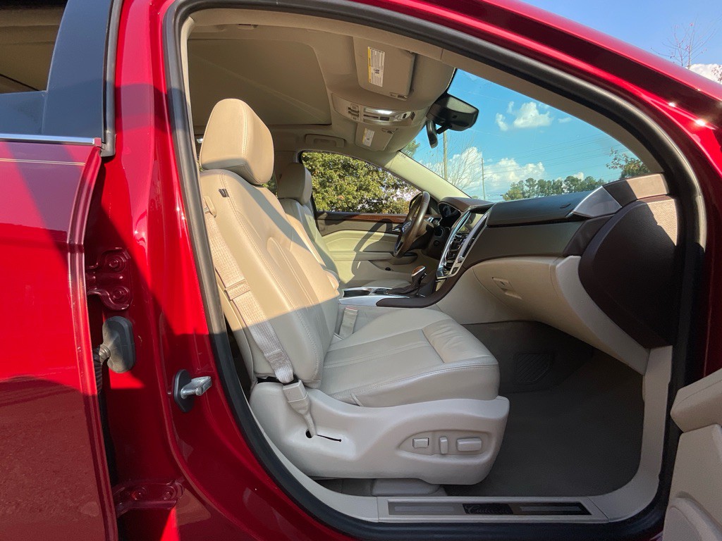 2013 Cadillac SRX Image 16