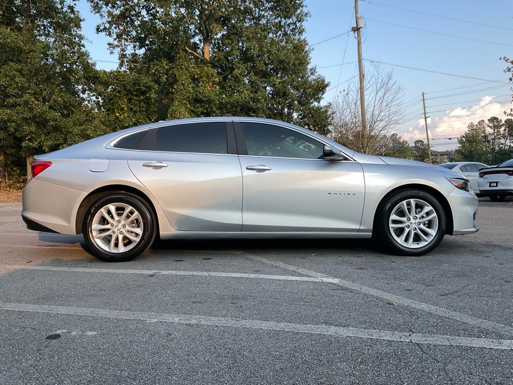 2018 Chevrolet Malibu Image 4