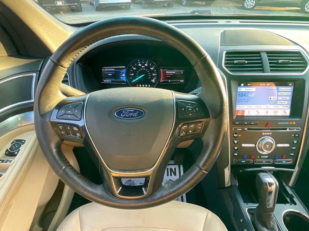2017 Ford Explorer Image 22