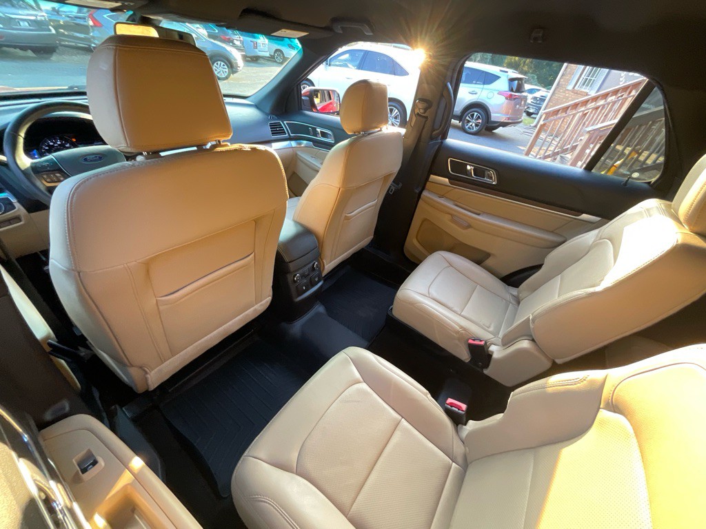 2017 Ford Explorer Image 28