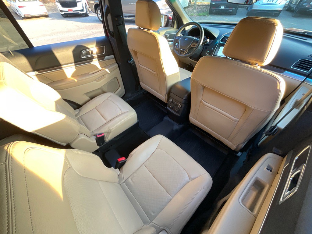 2017 Ford Explorer Image 31