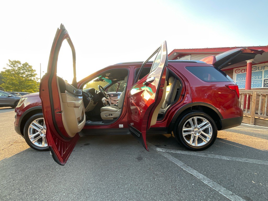 2017 Ford Explorer Image 36